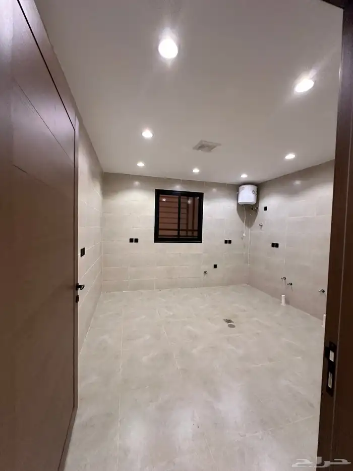 شقق علوي بمصعد جاهز وسطح خاص بالمحاله ابها اسعار مميزه 10