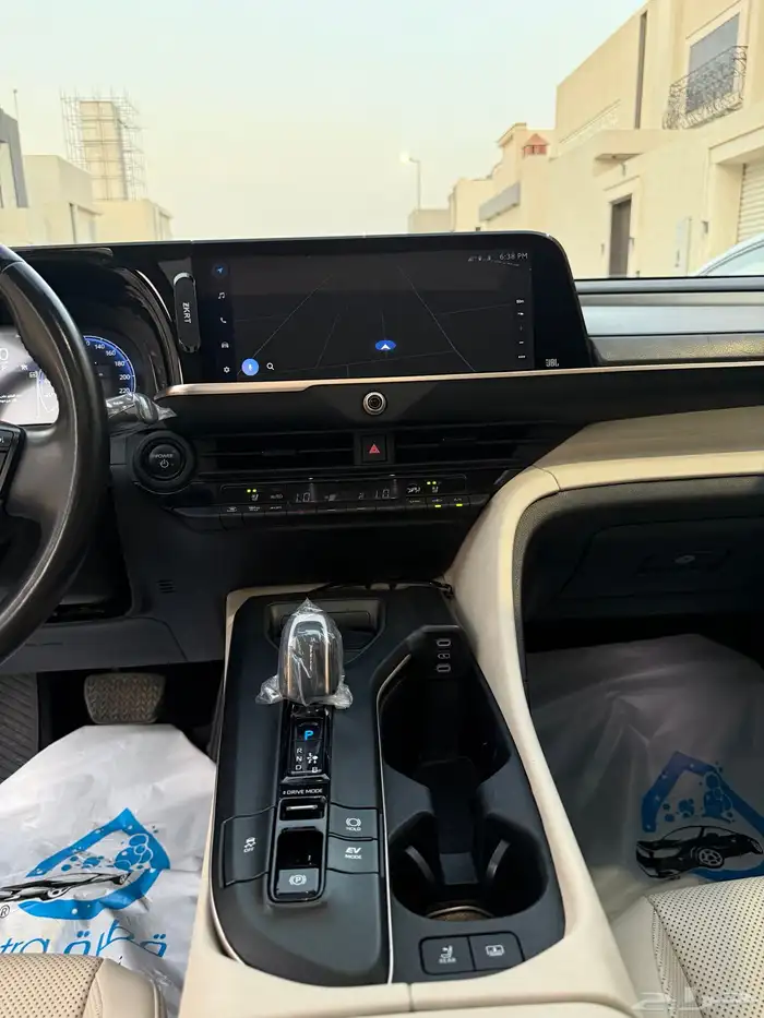 تم البيع تم البيع كراون 2023 بريميوم 23
