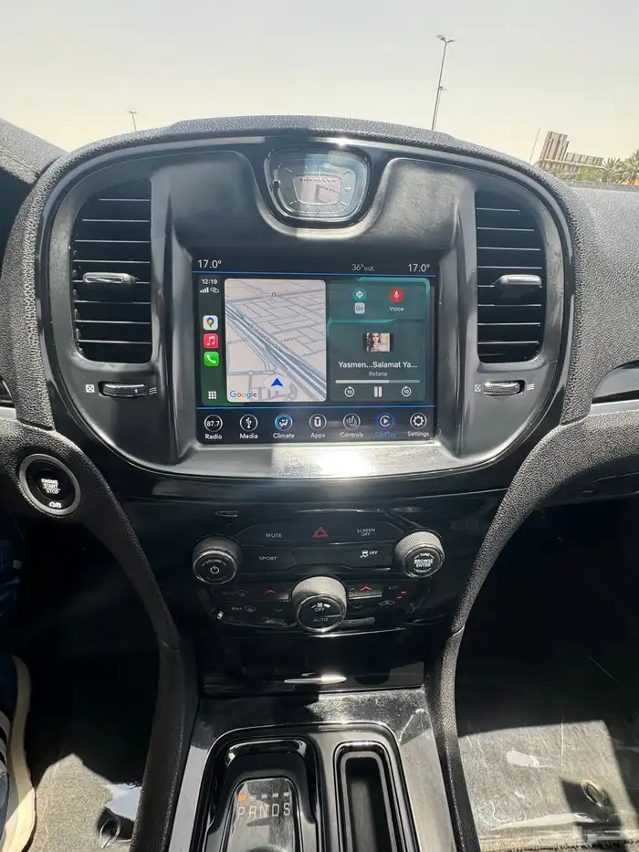 Chrysler 300S 2018 like new 7