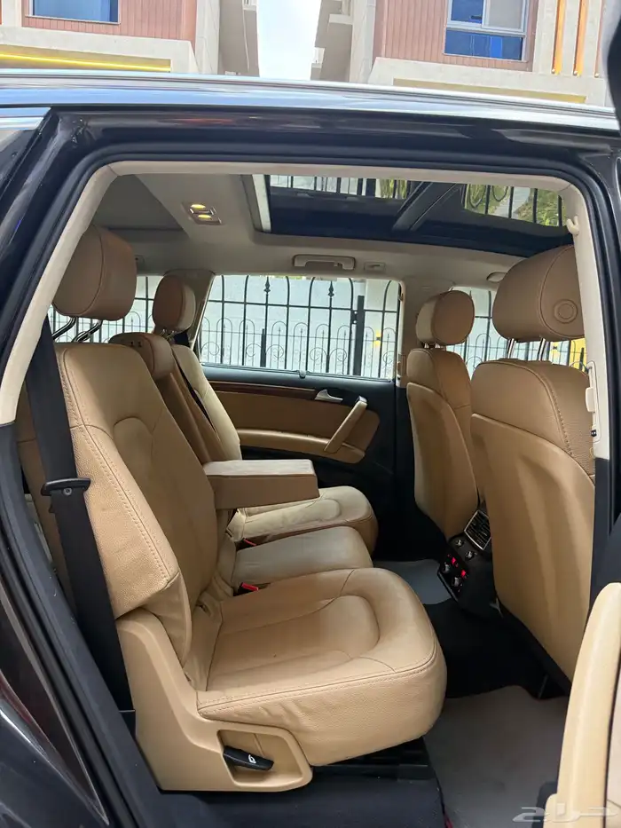 Audi Q7 2014 مخزن 21