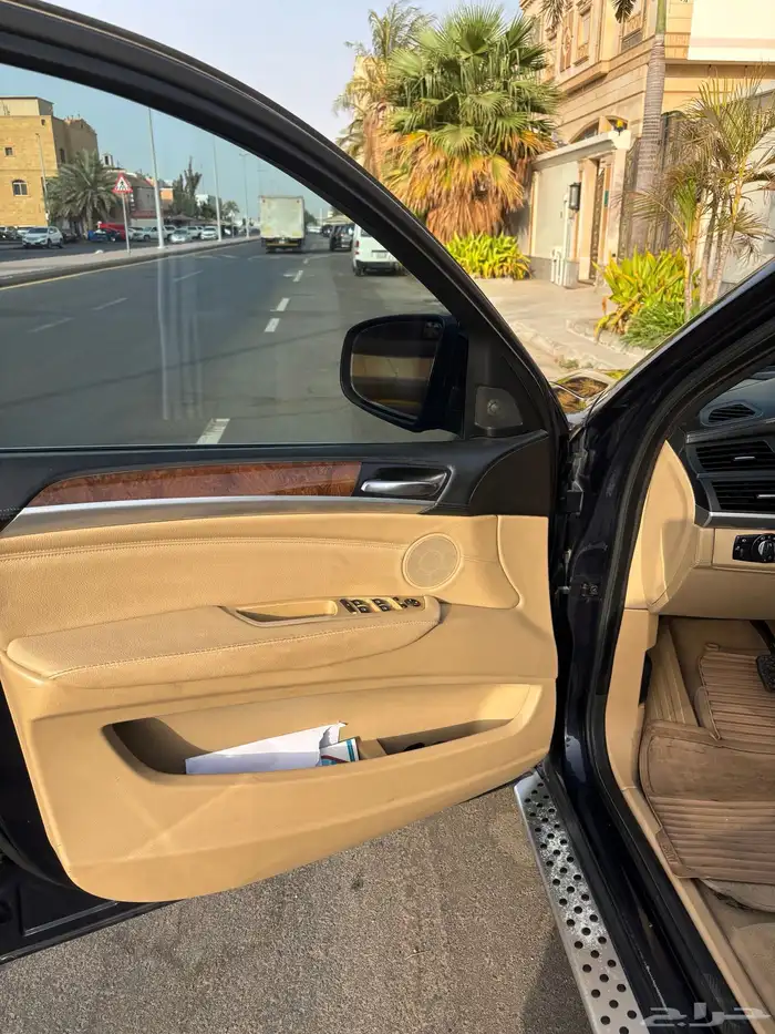 BMW X6 8 cylinder twin turbo 9