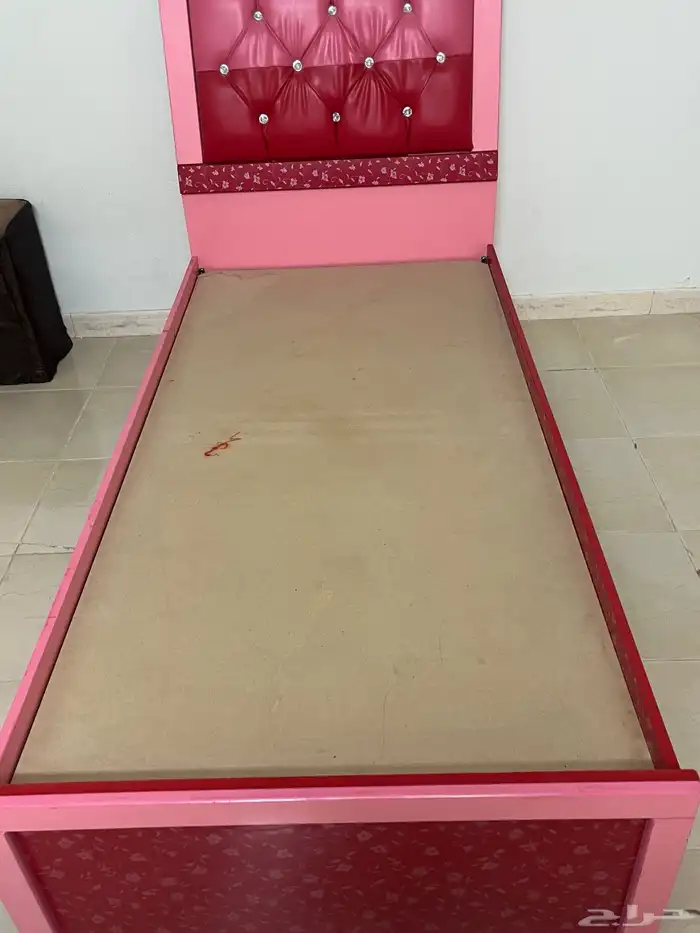 سرير نفر خشب نضيف 1