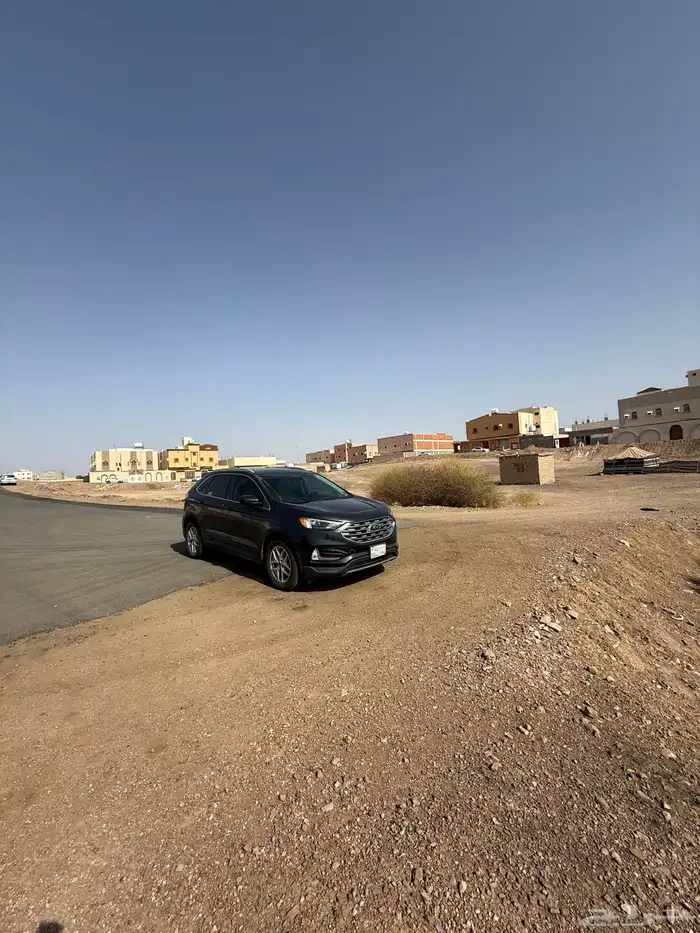 للبيع أرض سكنية على واجهتين 2 في حي العاقول 3