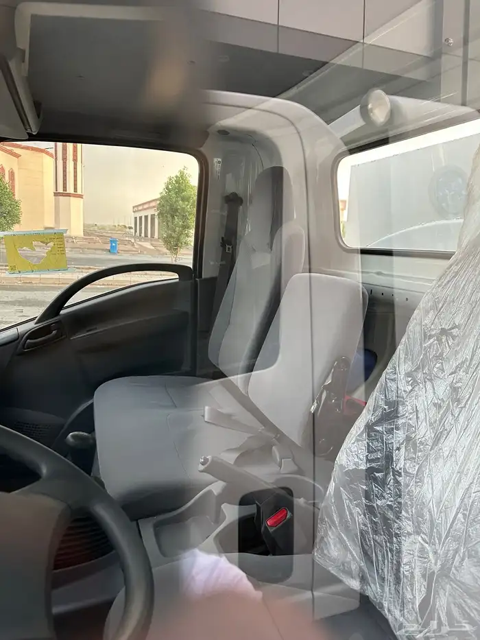 ايسوزو دينه 5طن طول شاص 5متر وعليه خزان ماء2023 19