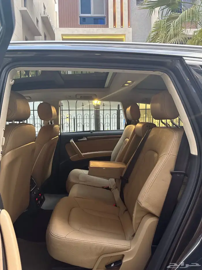 Audi Q7 2014 مخزن 20