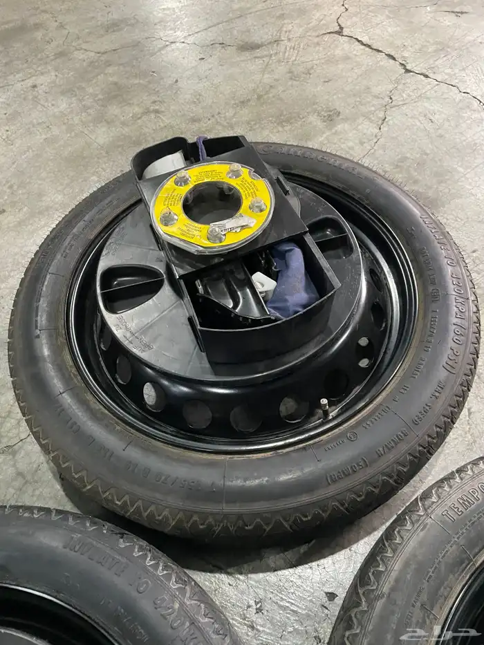 توفير جميع قطع غيار السيارات من الامارات 78