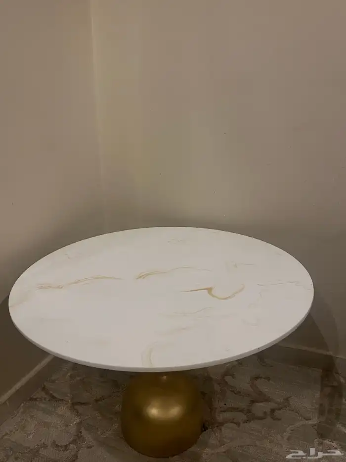 طاولة جديده لم تستخدم للبيع 1