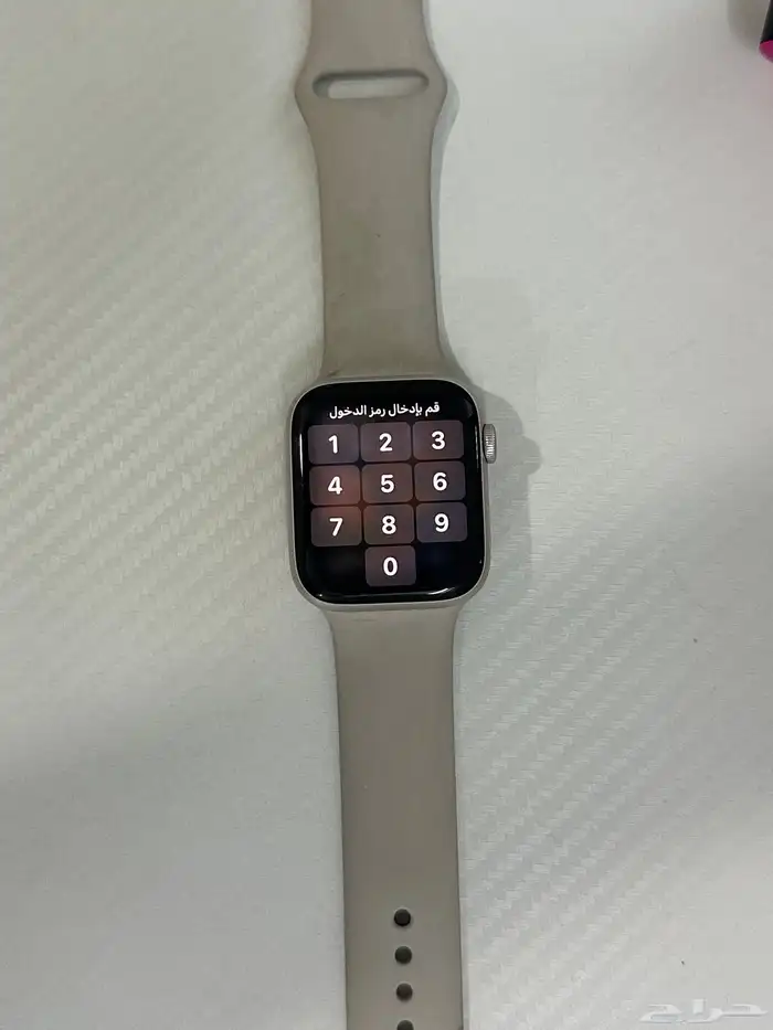 ساعة ابلSE مقاس 44mm 1