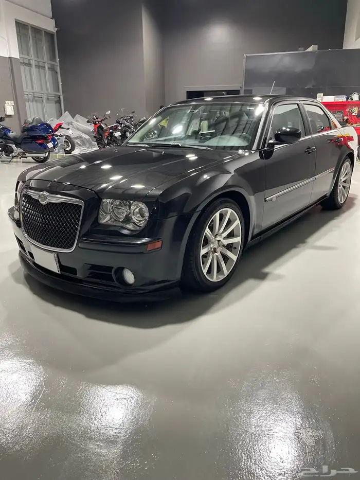 2008 Chrysler 300 SRT8 كرايزلر 2