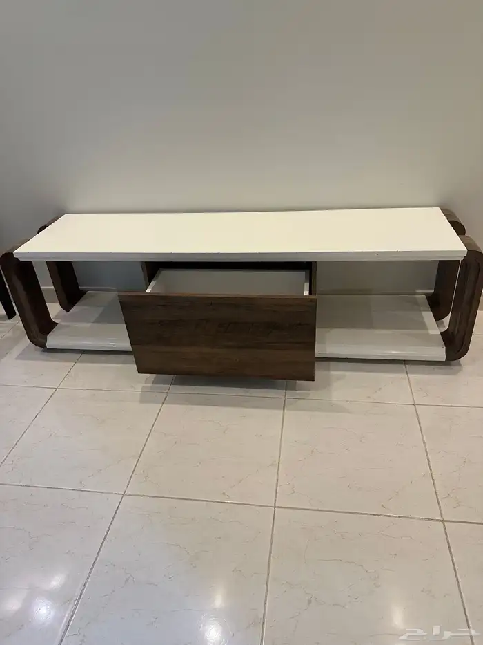 طاولات للبيع 3