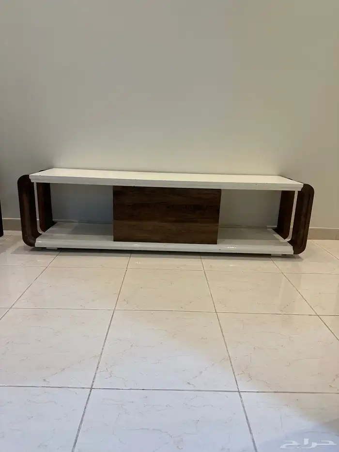 طاولات للبيع 2