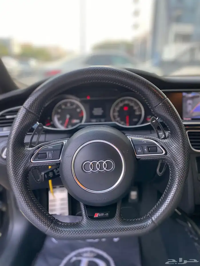 اودي RS4 8