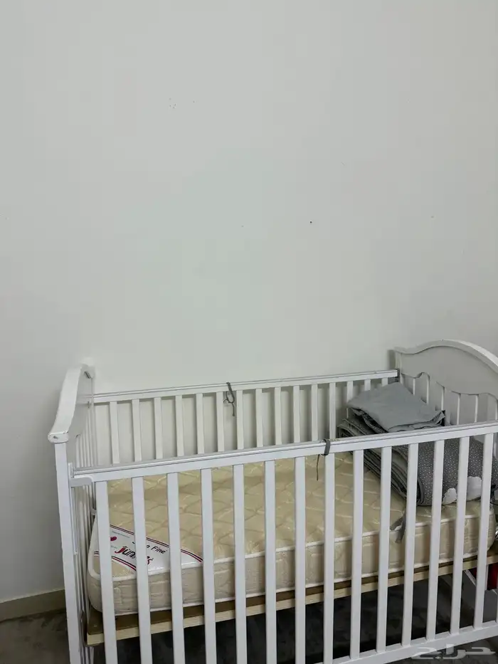 سرير اطفال 3
