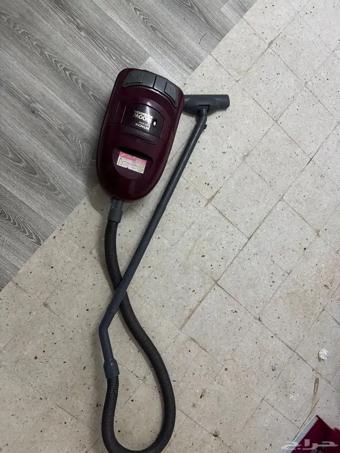 للبيع اغراض عديدة منها مساند و مكنسه 3
