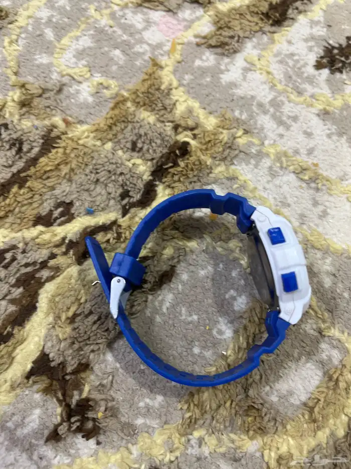ساعة للبيع 1
