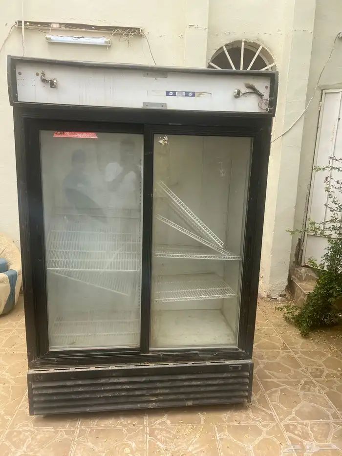 ثلاجة بقاله كبيره بحاله ممتازه جدآ 0