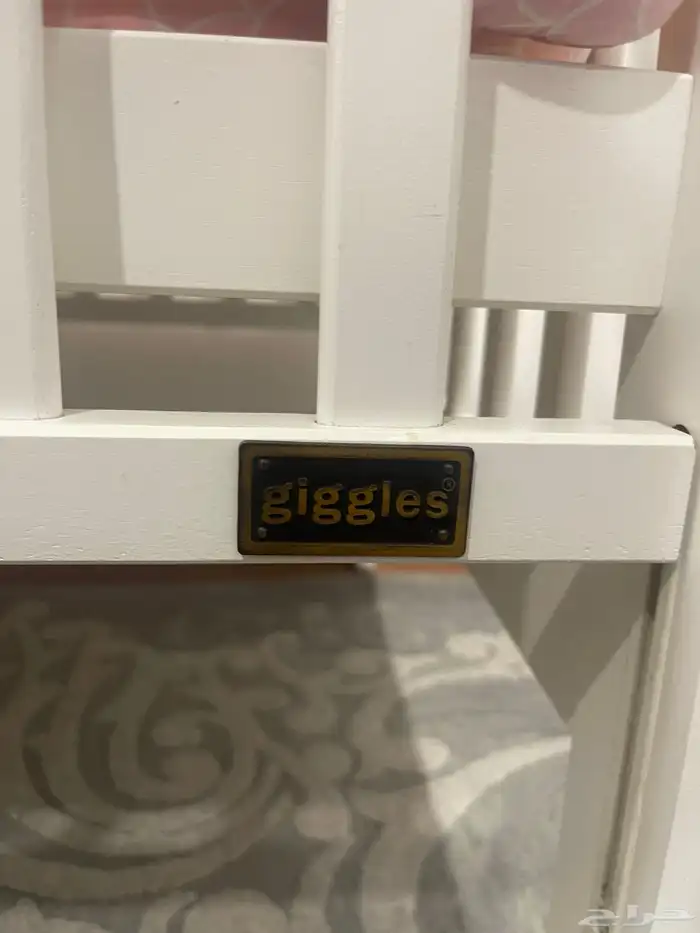 سرير اطفال 2