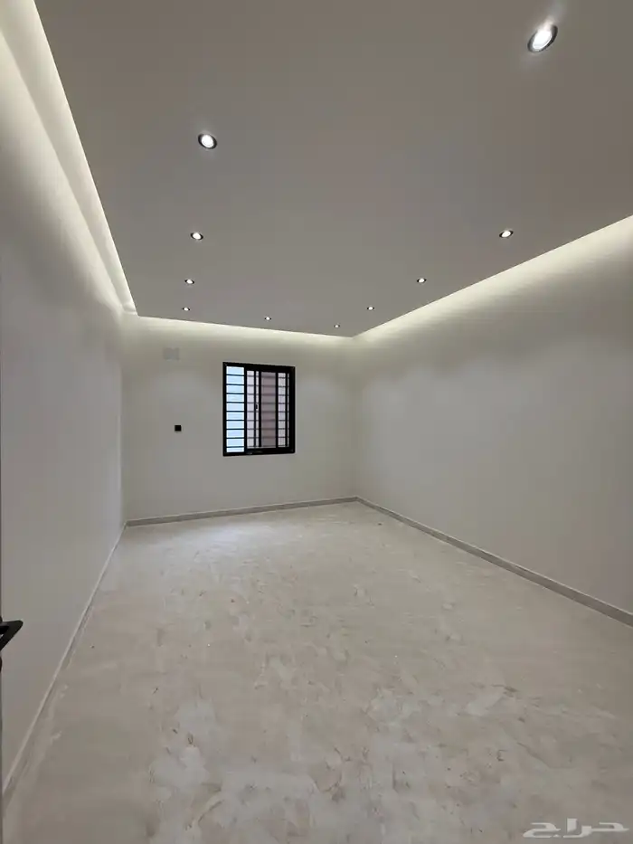 للبيع شقق أرضيه وعلويه بحى ال بريد احد رفيده 11