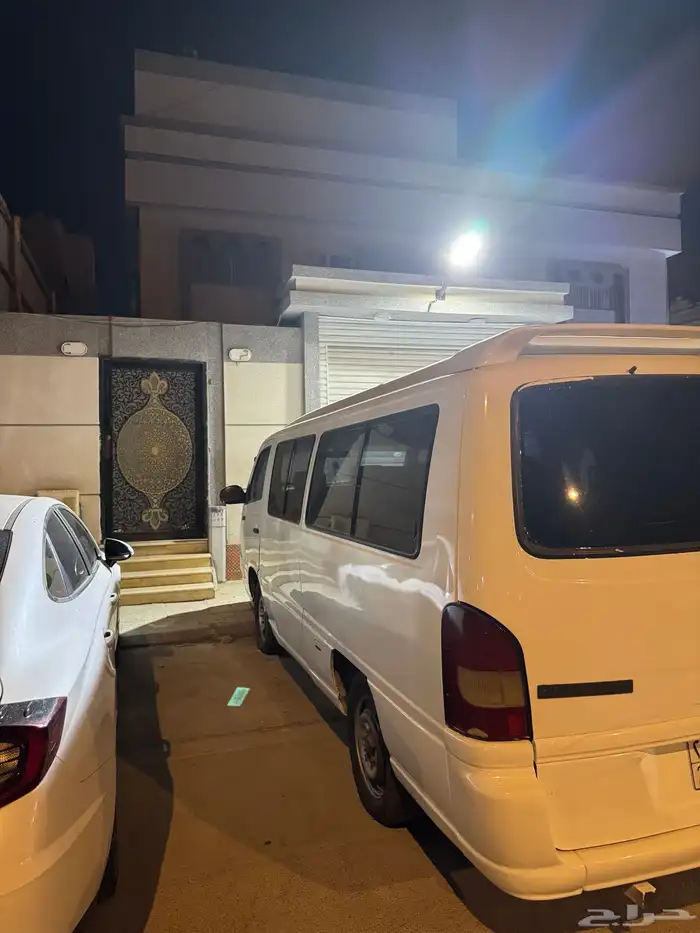 باص مرسدس 1