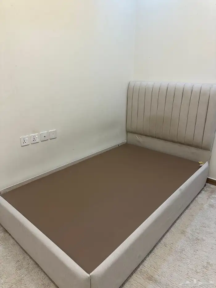 سرير خشب الراس قماش والجوانب قماش 0