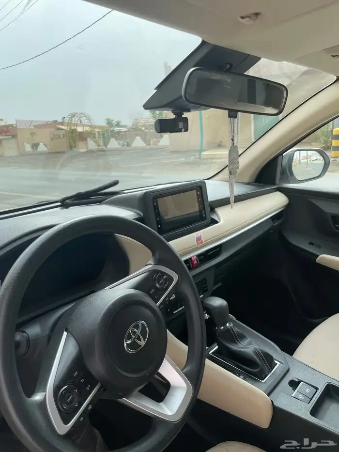 يارس 2023 نص فل ابيض 7