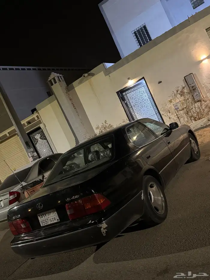 للبيع لكزز Ls400 موديل95 2