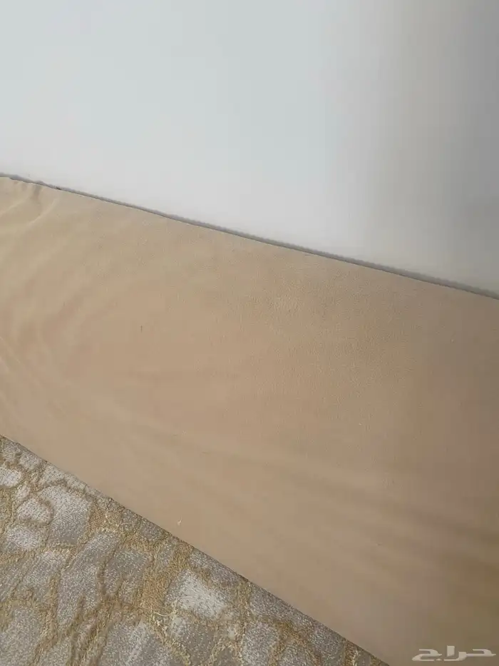 طاوله ومساند 0