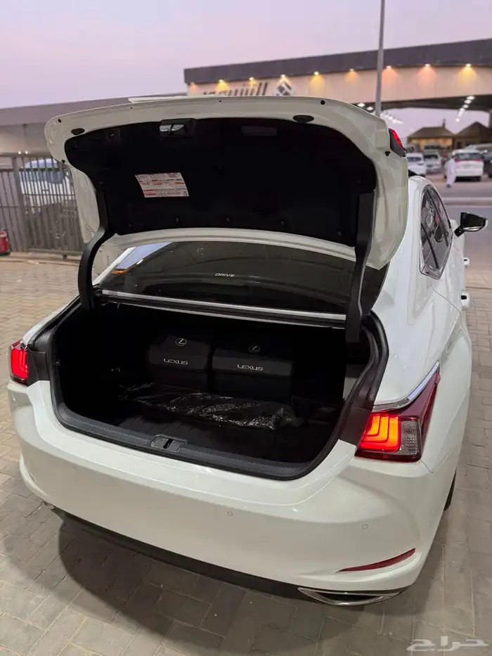 لكزس ES350 2023 سعودي .. CC 20