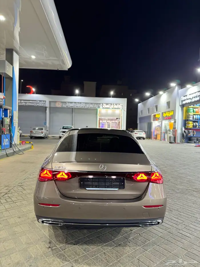 مرسيدس E200 موديل 2024 شبه أصفار فل كامل 5