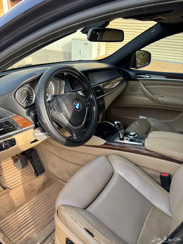 BMW X6 8 cylinder twin turbo 8