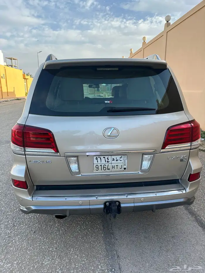 لكزس 2015 DD570 1