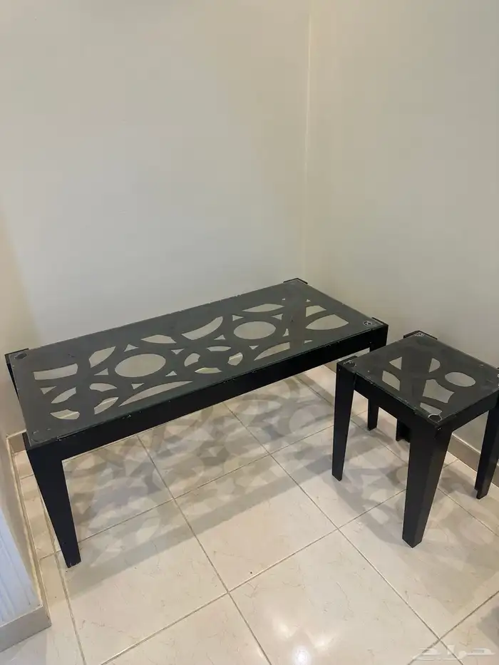 طاولات للبيع 1