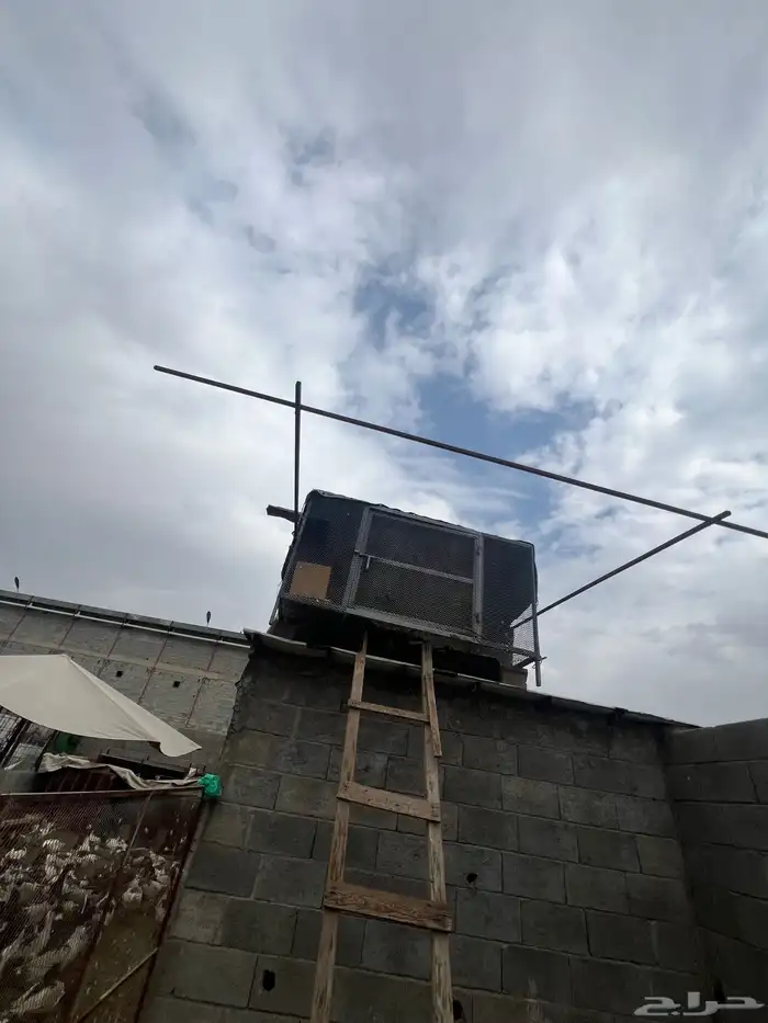 شبك 2في2 جديد مافي شي بس انه كان حق حمام بكستاني وبعته 4