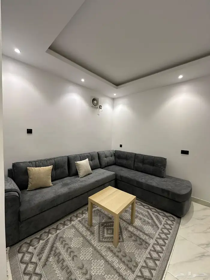 غرفه وصاله للايجار الشهري حي الفيصليه 5