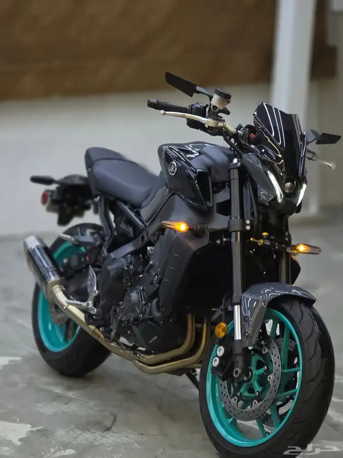 YAMAHA MT-09 2022   دباب يماها 1