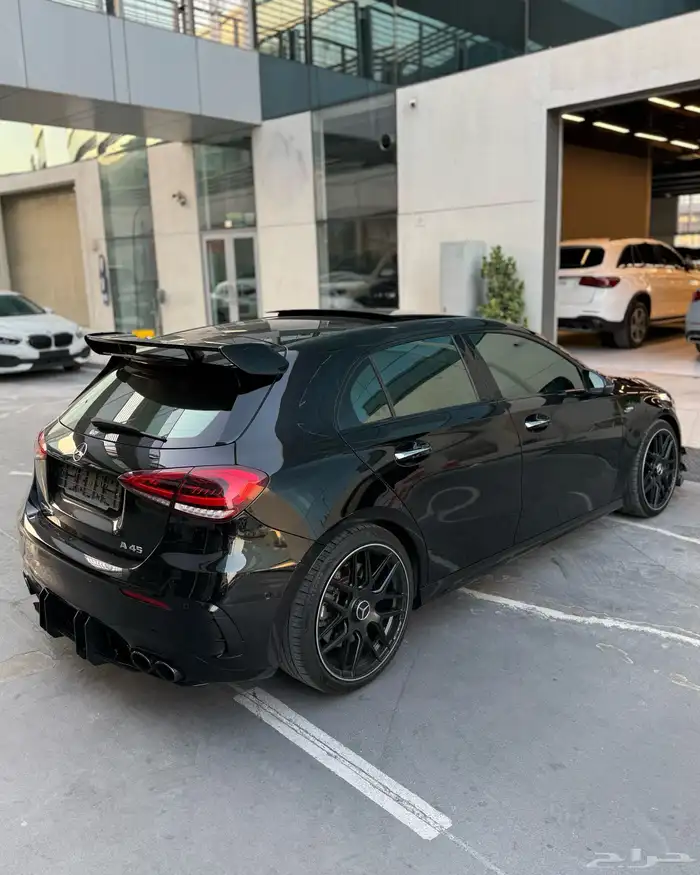 MERCEDES BENZ A45 2021 5