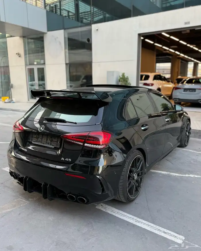 MERCEDES BENZ A45 2021 4