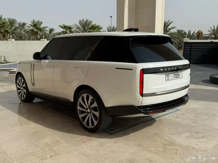 رنج روفر فوج HSE P530موديل 2022خليحي  في الامارات 4