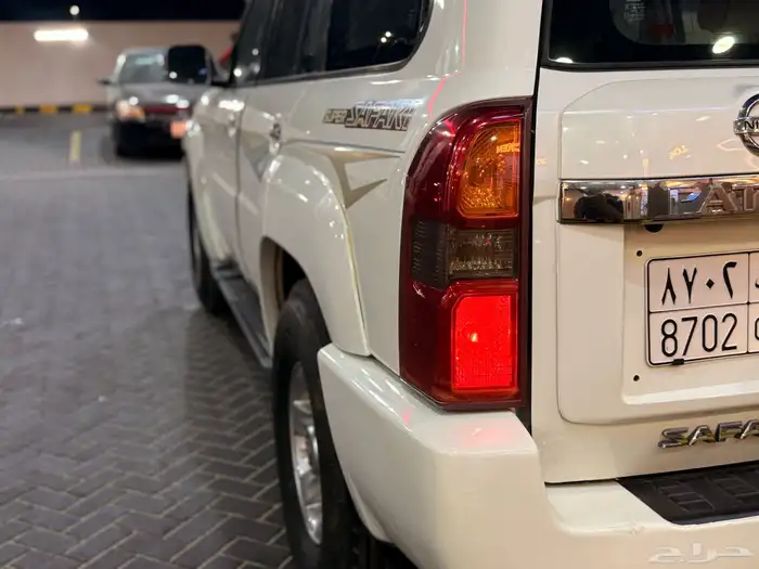 نيسان فتك 11