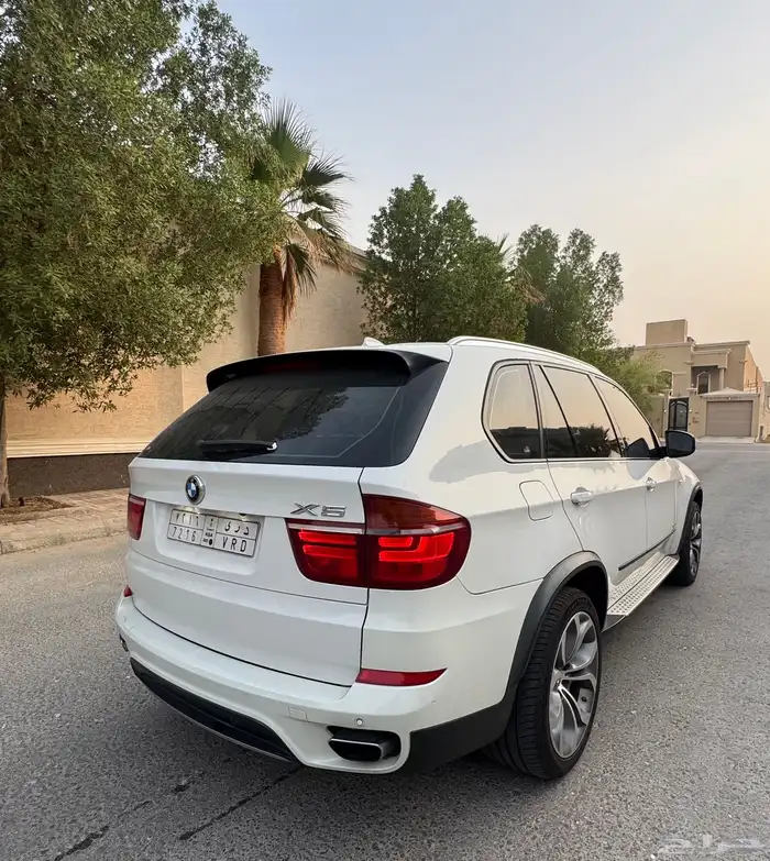 للبيع بي ام دبليو x5 2011 4