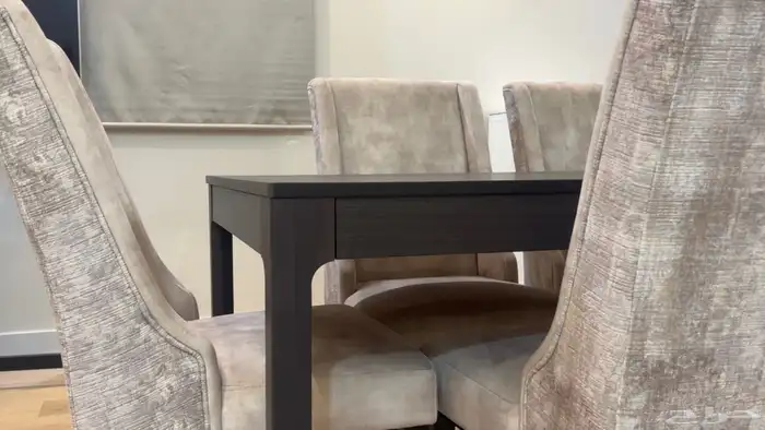 طاولة طعام راقية للبيع 2