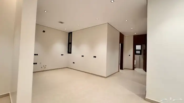 ادوار للبيع بحي الروضه 3