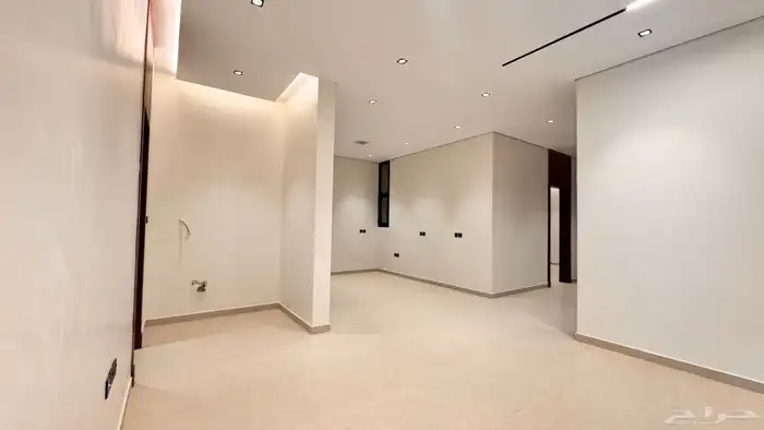 ادوار للبيع بحي الروضه 9