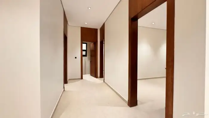 ادوار للبيع بحي الروضه 4