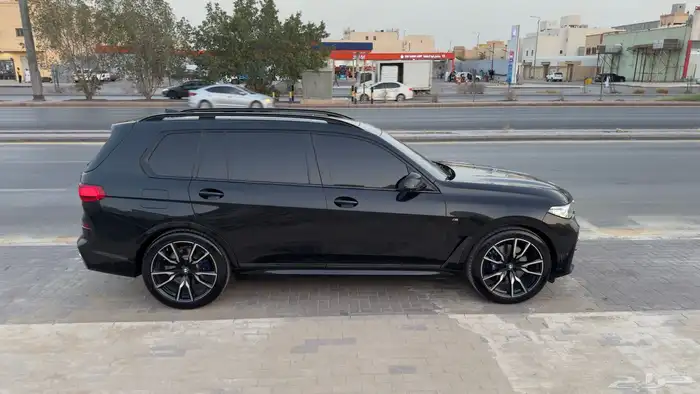 Bmw x7 2019 بي ام دبليو اكس سفن 3