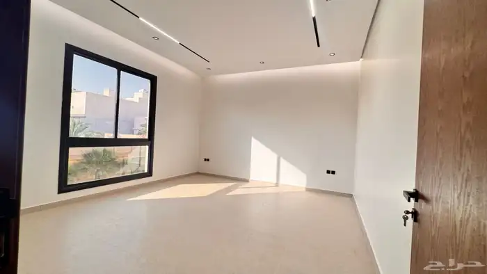 ادوار للبيع بحي الروضه 11