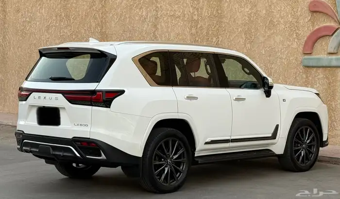 لكزس LX600 2023 F-SPORT 14