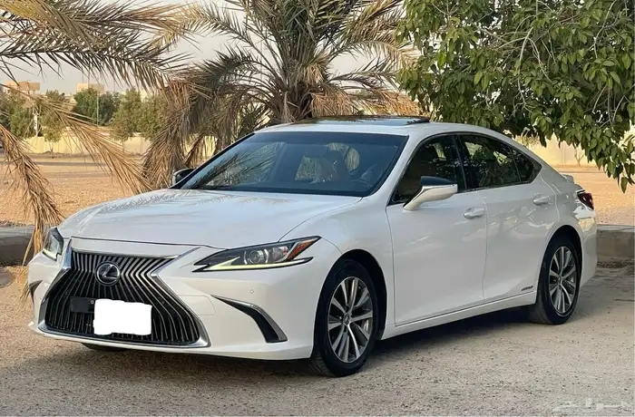 لكزس ES300 2021 ممشى 70 الف فقط 3