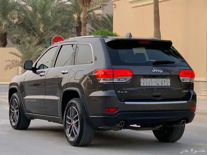 جراند شروكي 2018 فل كامل LIMITED 19