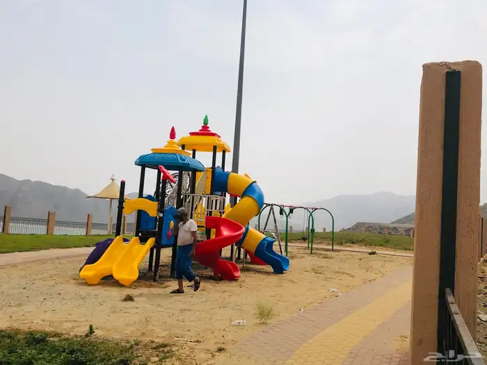 موردين معتمدين لجميع مستلزمات الحدائق العاب واعمدة الانارة 24